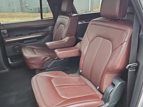 Used 2023 Ford Expedition Max Limited image 18