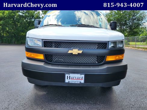 Used 2025 Chevrolet Express 2500 Extended w/ Safety Package image 29