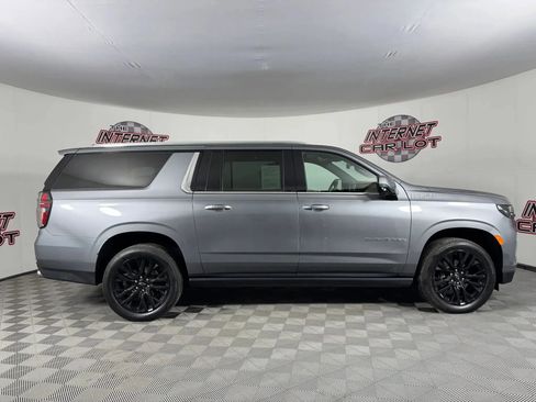 Used 2021 Chevrolet Suburban High Country w/ Premium Package AWD/4WD image 8