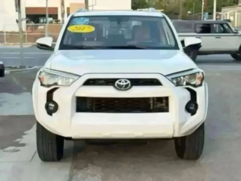 Used 2017 Toyota 4Runner SR5 Premium AWD/4WD image 3