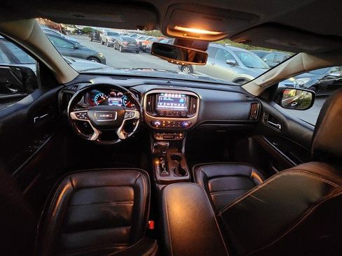 Used 2018 GMC Canyon Denali image 18