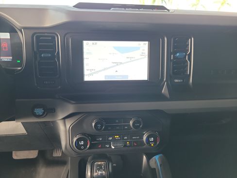 Used 2021 Ford Bronco Black Diamond AWD/4WD image 26