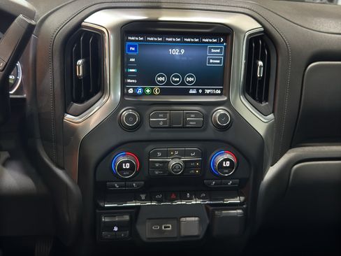 Used 2021 Chevrolet Silverado 2500 LT w/ Fleet Comfort Package AWD/4WD image 27