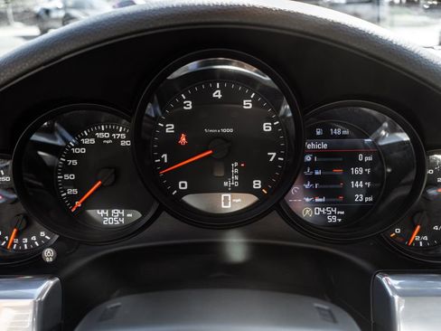 Used 2018 Porsche 911 Carrera image 14