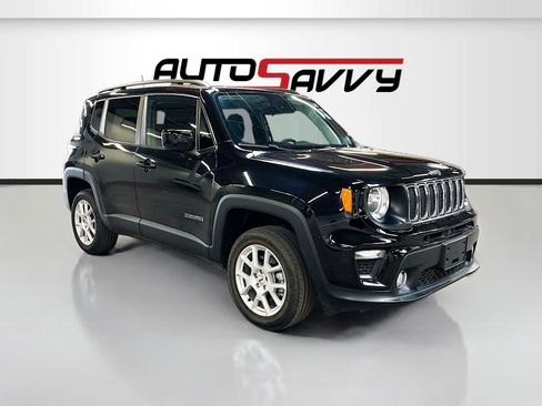 Used 2021 Jeep Renegade Latitude AWD/4WD image 1