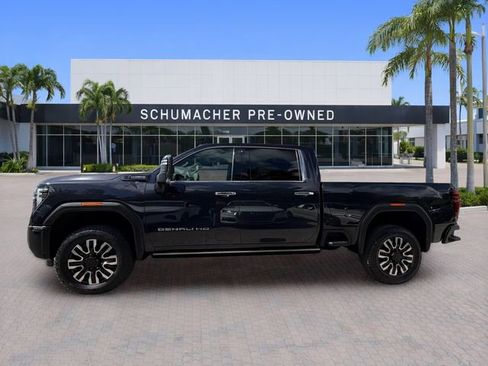 Used 2024 GMC Sierra 2500 Denali Ultimate w/ Max Trailering Package AWD/4WD image 4