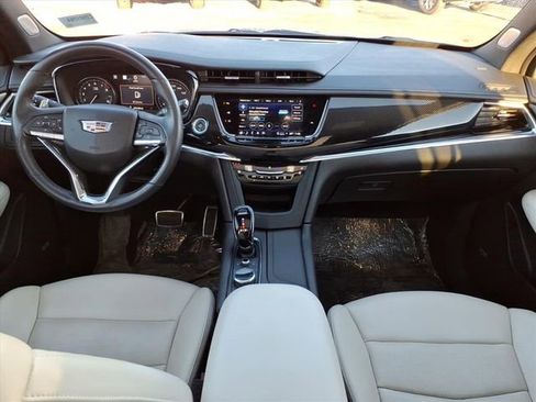 Used 2023 Cadillac XT6 Sport w/ Technology Package image 19