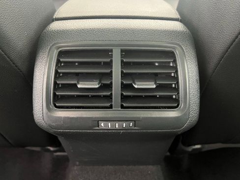 Used 2017 Volkswagen Golf SE AWD/4WD image 37