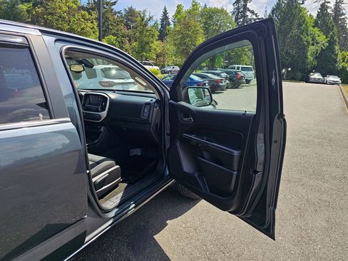 Used 2015 GMC Canyon SLE RWD image 25