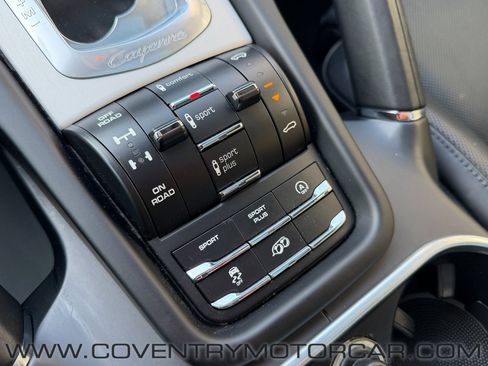 Used 2016 Porsche Cayenne GTS image 30