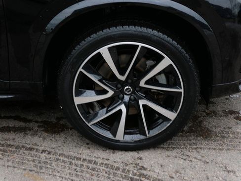 Certified 2023 Volvo XC90 T8 Ultimate AWD/4WD image 9