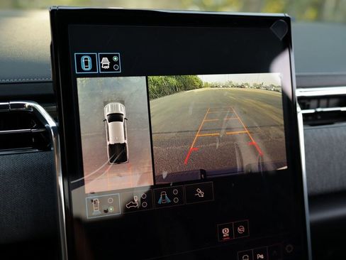 New 2026 GMC Sierra EV Elevation image 18