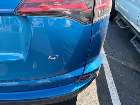 Used 2018 Toyota RAV4 LE w/ All Weather Liner Package FWD image 13