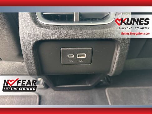 Used 2020 Chevrolet Blazer LT image 34