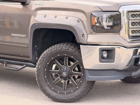 Used 2014 GMC Sierra 1500 SLE w/ SLE Value Package AWD/4WD image 3