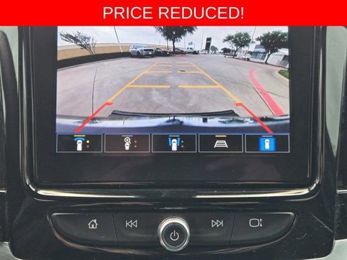 Used 2022 Chevrolet Traverse LT FWD image 18