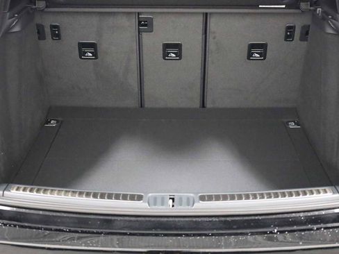 New 2026 Porsche Macan AWD/4WD image 41