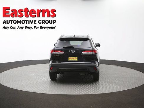 Used 2024 Toyota Corolla Cross LE FWD image 38