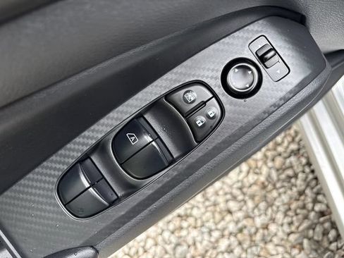 Used 2024 Nissan Altima 2.5 S FWD image 21