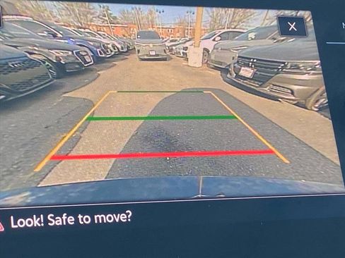 Certified 2024 Volkswagen Tiguan SEL R-Line image 17