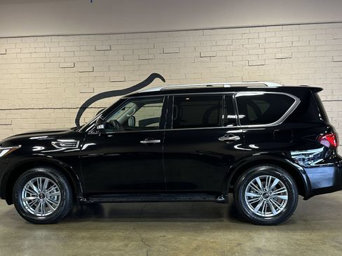 Used 2023 INFINITI QX80 Luxe w/ Cargo Package AWD/4WD image 7