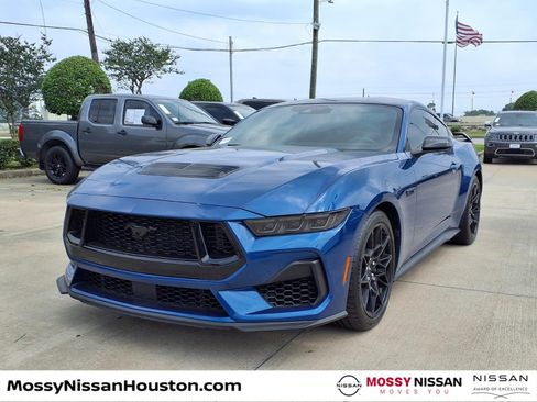 Used 2024 Ford Mustang GT Premium w/ GT Performance Package RWD image 4