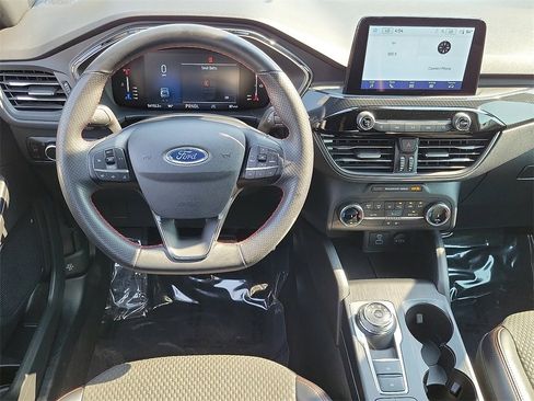 Used 2023 Ford Escape ST-Line image 3