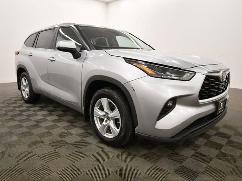 Used 2024 Toyota Highlander LE image 10