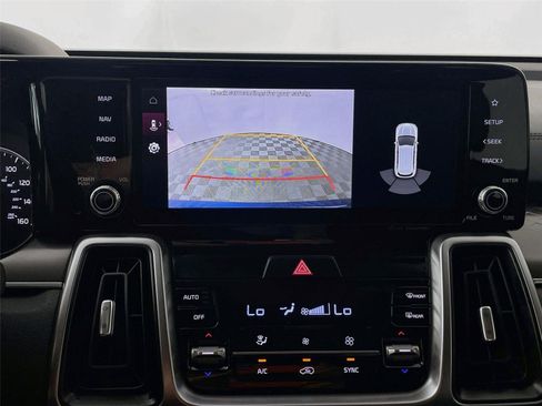 Used 2023 Kia Sorento S w/ Panoramic Sunroof Package FWD image 18