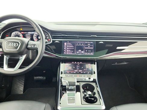 Used 2025 Audi Q7 3.0T Premium Plus AWD/4WD image 28