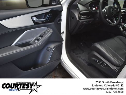 Certified 2025 Acura MDX SH-AWD w/ Technology Package image 6