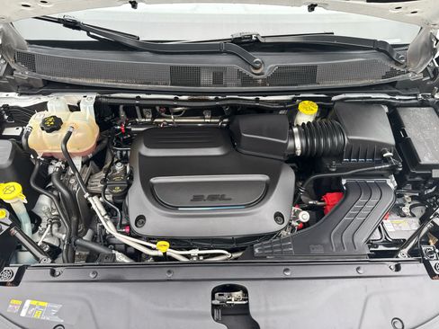 Used 2022 Chrysler Pacifica Limited FWD image 20