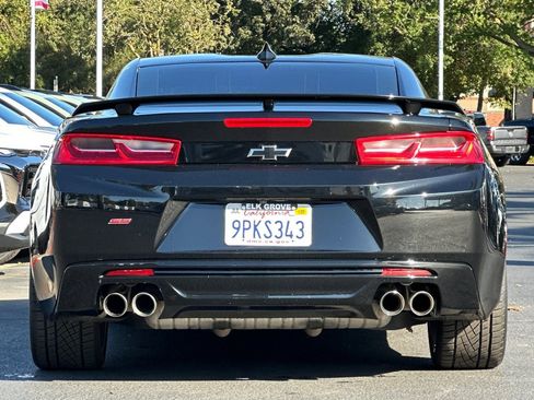 Used 2018 Chevrolet Camaro SS image 4