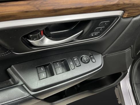 Used 2021 Honda CR-V Touring image 28