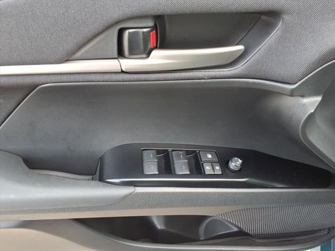 Used 2025 Toyota Camry LE image 13