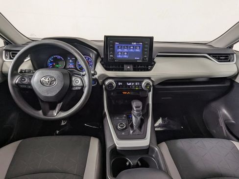 Used 2020 Toyota RAV4 XLE AWD/4WD image 14