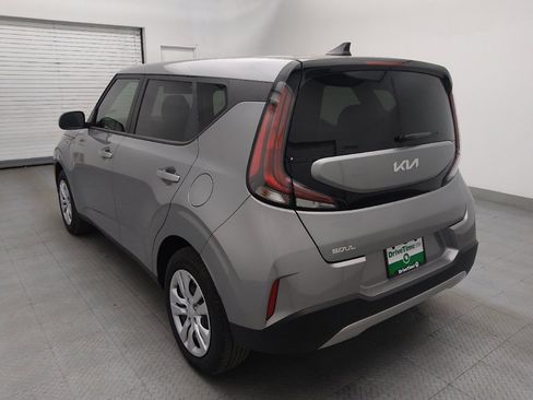 Used 2025 Kia Soul LX FWD image 5