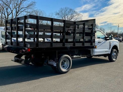 Used 2024 Ford F350 XLT image 3