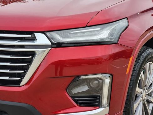 Used 2023 Chevrolet Traverse Premier FWD image 16