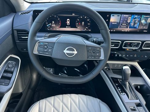 New 2026 Nissan Sentra SL FWD image 17