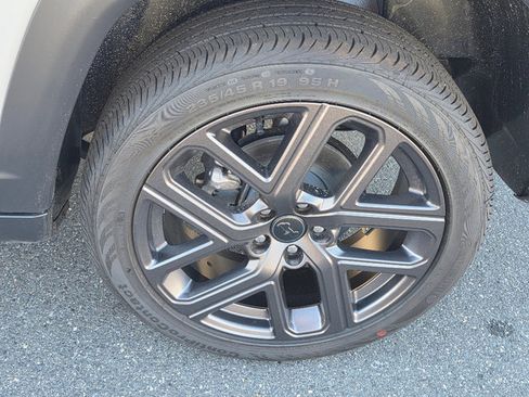 New 2026 Jeep Compass Limited w/ Limited Altitude Pack image 6