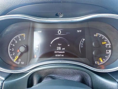 Used 2022 Jeep Grand Cherokee Laredo X image 15