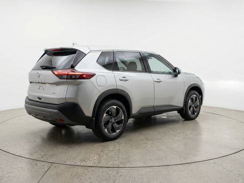 Used 2025 Nissan Rogue SV image 9