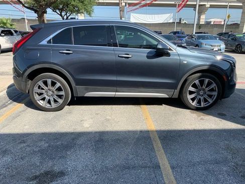 Used 2019 Cadillac XT4 Premium Luxury w/ Driver Assist Package FWD image 5