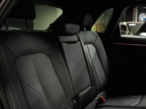 Used 2020 Audi Q3 2.0T Premium Plus w/ Premium Plus Package image 17