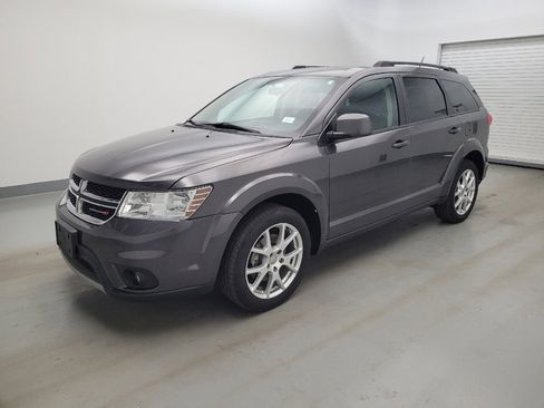 Used 2017 Dodge Journey SXT w/ Premium Group FWD image 2