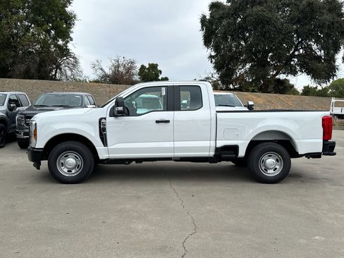 New 2026 Ford F250 XL w/ F-250 >10K GVWR Package image 6