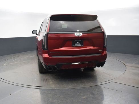 Certified 2023 Cadillac Escalade V w/ LPO, ONYX Package image 5