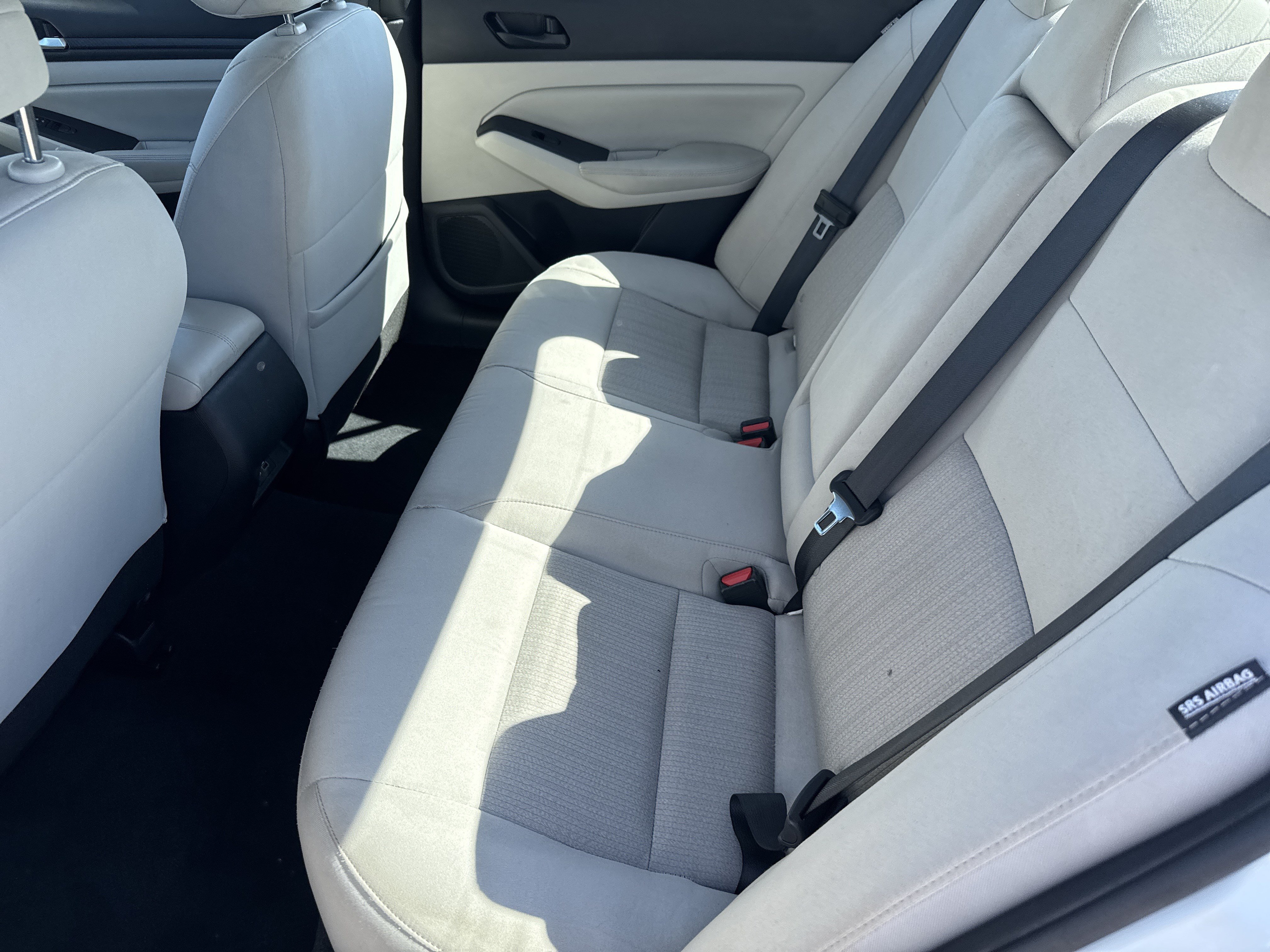 Used 2025 Nissan Altima 2.5 SV FWD image 6