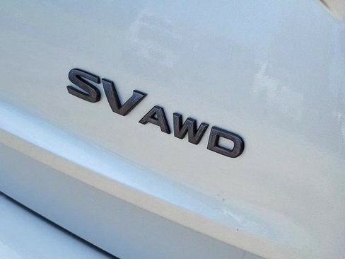 Used 2024 Nissan Rogue SV AWD/4WD image 5